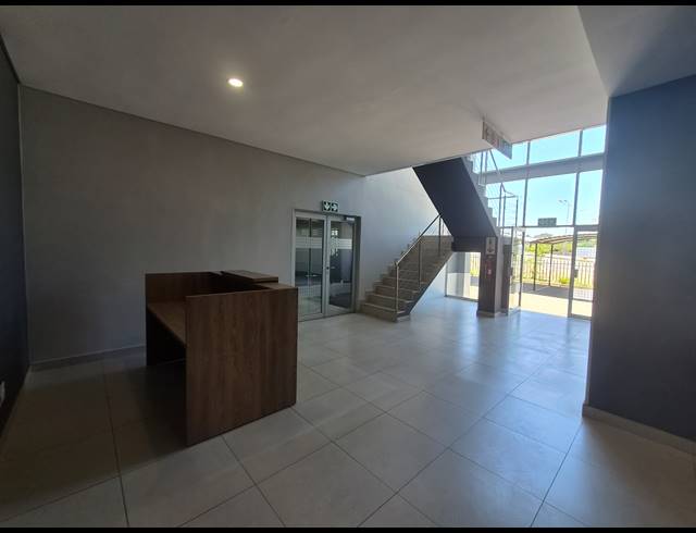 6,242M² WAREHOUSE TO LET IN HALFWAY HOUSE